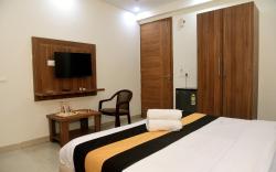 Hotel Holy House