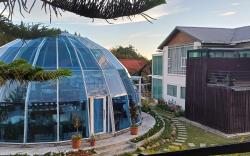 Sling & Stone Mountain Suites [Heritage House]