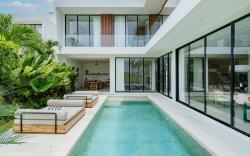 Brandnew 4BR Luxury Estate next to Beach & views