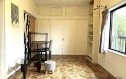 Modern room: minimal design, relax and garden view