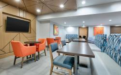 Holiday Inn Express Hotel and Suites Dallas Park Central Northeast By IHG