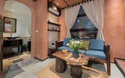 2. Stylish Old Quarter Condo W/Bathtub+Netflix
