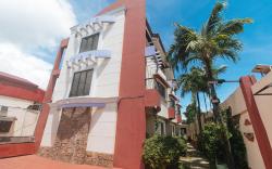 RedDoorz @ Yssa Ademar near Robinsons Jaro