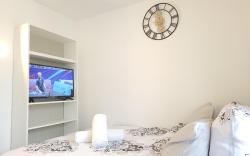 Cozy Room with Private Bathroom near LaDefense