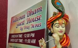 Hotel Nidhivan Dham 