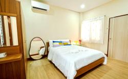 Thongpoon Apartment (Room210)