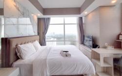 Spacious 2BR Grand Sungkono Lagoon Apt By Travelio