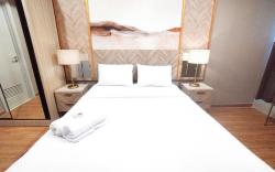 Strategic 2BR Grand Sungkono Lagoon By Travelio