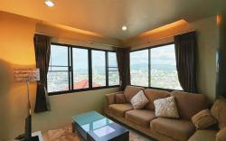 Crystal Horizon Studio (5 mins to Lee Garden)