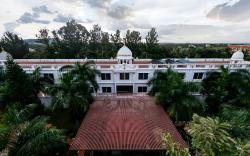 Jal Mahal Resort And Spa