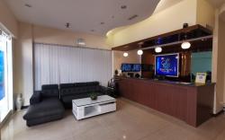 Ease Hotel