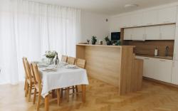 FamilyVilla, new 4 Luxury Big Apartments, parking