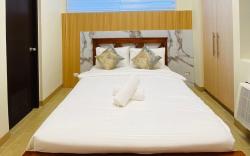 * * 41 Minimalist Cozy Suite