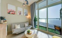 New! Stunning sea view studio | Balcony | Pool
