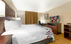 Red Roof Inn Charlestown