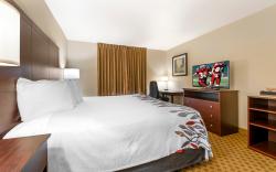 Red Roof Inn Charlestown