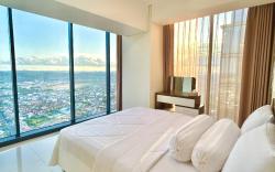 Apt 2BR @53rd Floor, Netflix by SKY