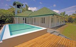 The Shenu Lake House - Private 4 BR Pool Villa 