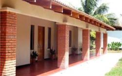 Hotel Las Espuelas, Bar & Restaurant