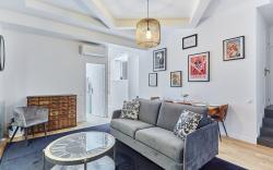 Apartment Loft Père Lachaise by Studio prestige