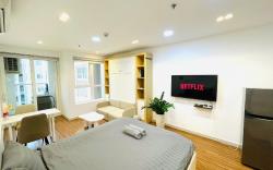 Sky Center Near The Airport