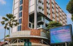 Nemuru Grand Bellevue Radio Dalam