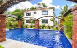 Villa Beach Tales (4BHK)-Opp Anjuna-Pool+Jacuzzi