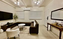 Entire Home - near Tagaytay - The Osh House