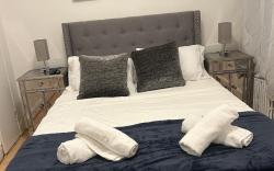 Cute convenient clean  Brooklyn Apt    