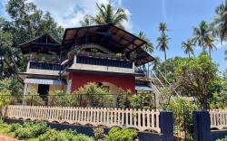 Blue Azure 2BR GFwalk to beach in Goa by Homeyhuts