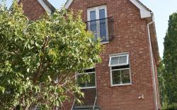 Town Centre spacious 4 bed town house