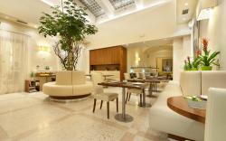 Hotel Maestro by Adrez
