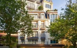 La Siesta Premium Lakeside 