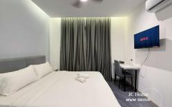 Sentosa Room 9 | 5min to Midvalley By MWM