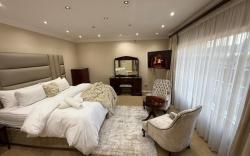 5BR Luxy Home w/Pool & Generator
