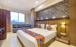 FabHotel The Max Glory