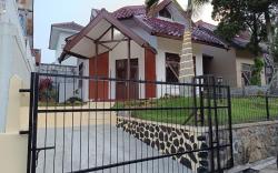 Cozy villa d'Orchid Park Cipanas