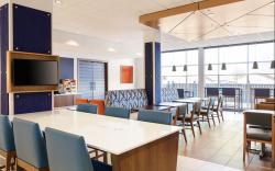 Holiday Inn Express & Suites Nacogdoches Southwest