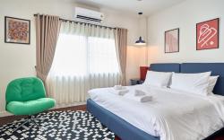 Emily Home-Charming 3BR in Old Town, Walking Str.