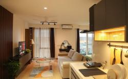Airport Runway View from terrace|Coffee Maker|Luxe