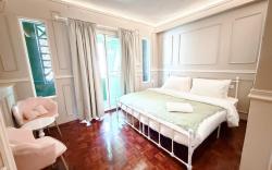 CASA Sukhumvit 11 