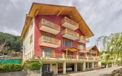 The Applewood Cottage -1BR Top Floor by Homeyhuts