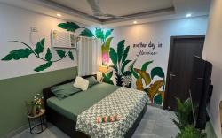 Tropical vibes-Private/Terrace/Cozy space- Gurgaon