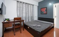 Cozy Penthouse Studio Apartment!