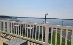 The Seaflower - With Lake Views