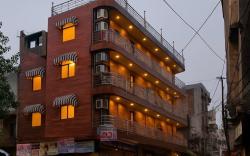 Hotel O Ramesh Nagar Metro Station Rosewood