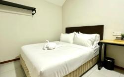 Swing & Pillows @ Salak Tinggi KLIA Transit