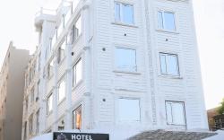 Hotel Kashi Crown