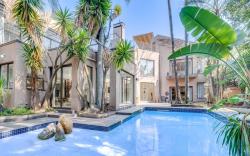 Jacuzzi Suite+Pool, Fireplace & Wi-Fi -Athol Villa