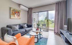 Chic 2-Bedroom Stay w/ Pool & Fast WiFi| Bryanston